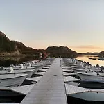 Hausvikstranda Lyngdal