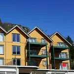Hausvikstranda Appartement Lyngdal