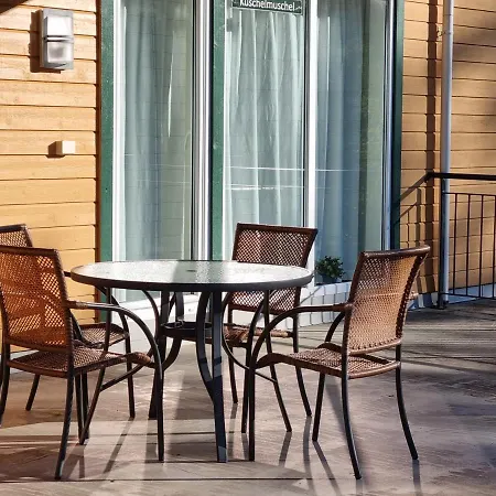 Apartment Hausvikstranda Lyngdal