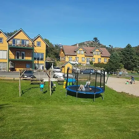 Апартаменты Hausvikstranda Люнгдал