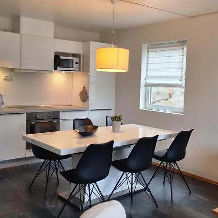 Hausvikstranda Leilighet Lyngdal