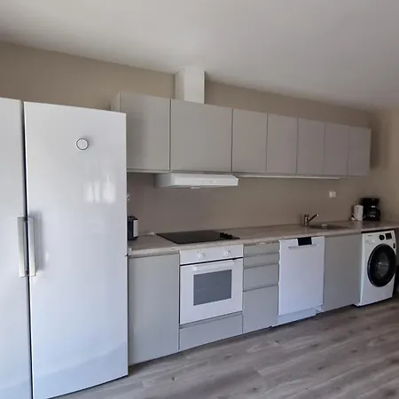 Hausvikstranda Apartment Lyngdal