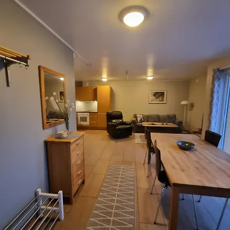 Hausvikstranda *