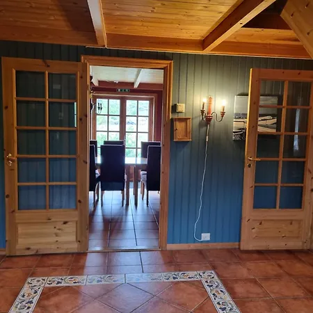 Hausvikstranda Leilighet