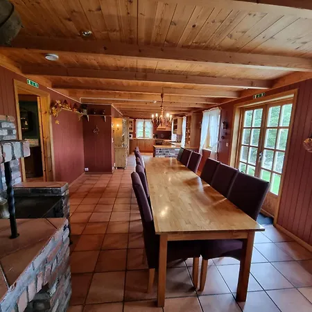 Hausvikstranda Lyngdal