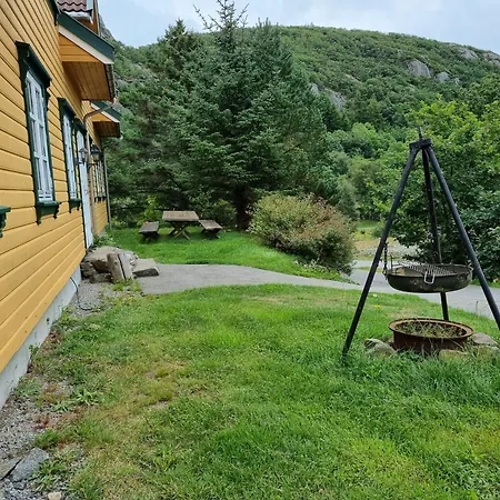 Hausvikstranda Lyngdal