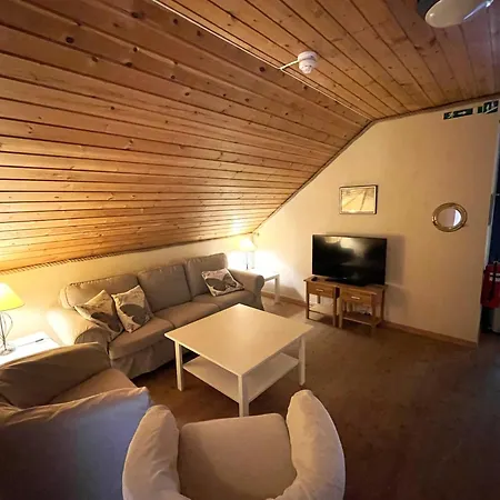 Hausvikstranda Lyngdal