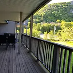 Hausvikstranda Lyngdal