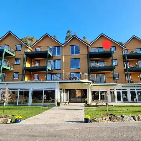 Hausvikstranda Lyngdal